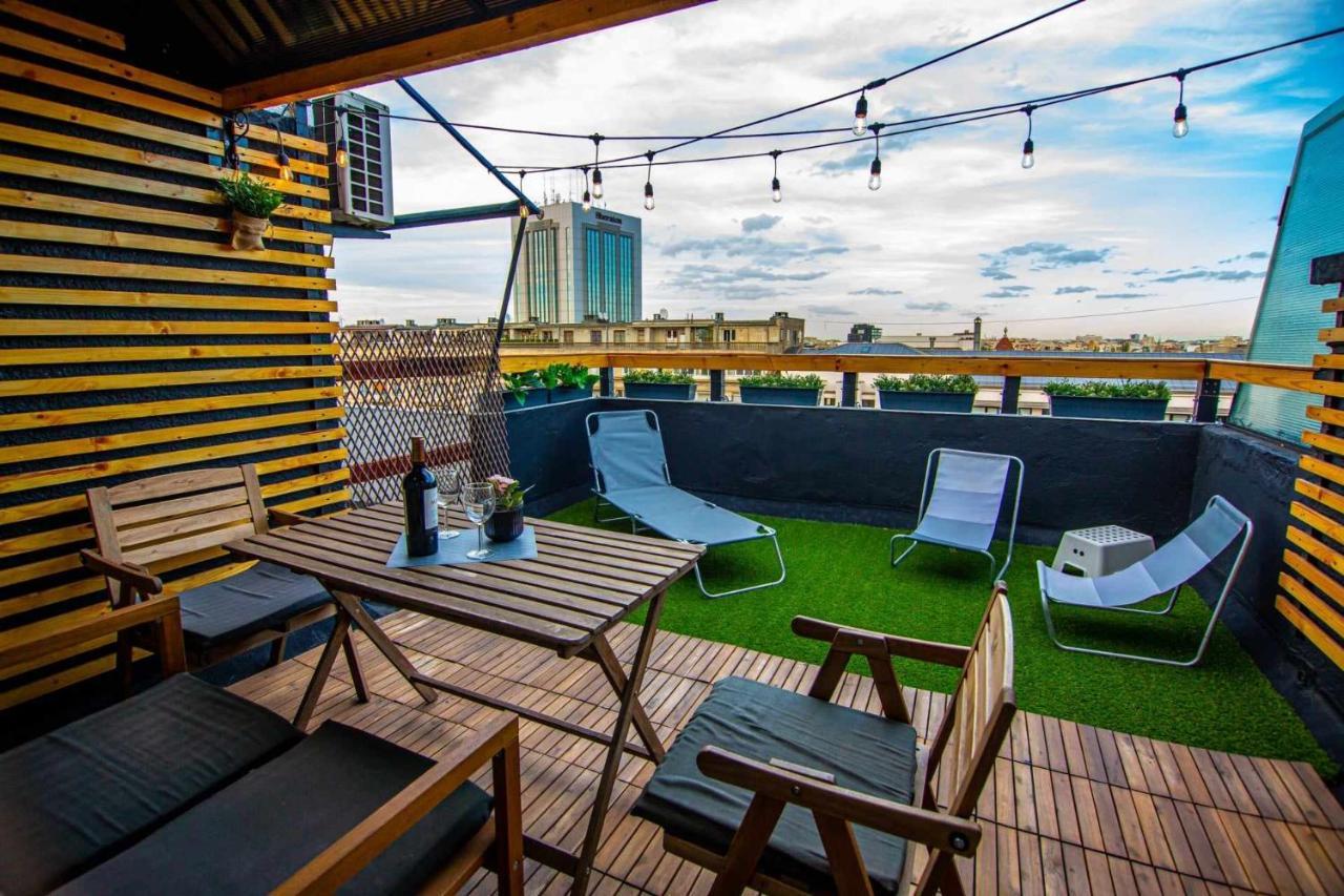 Apartment With Panoramic Terrace In City Center Bükreş Dış mekan fotoğraf